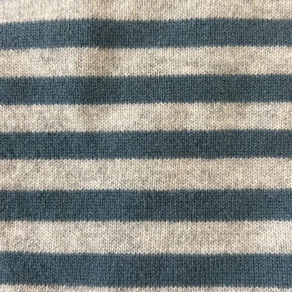 Vince Cashmere Crewneck Sweater - sz L - Picture 4 of 5